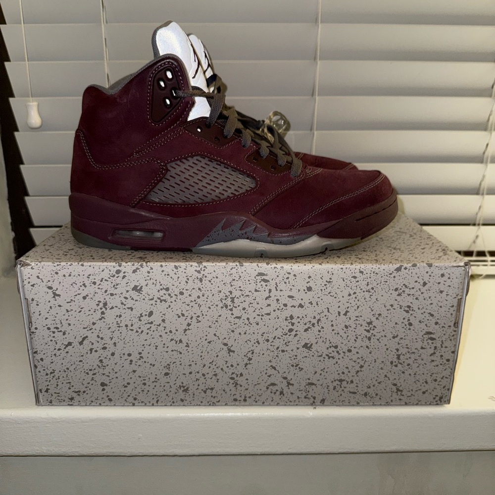 Authentic Air Jordan 5 Retro Burgundy Sneakers